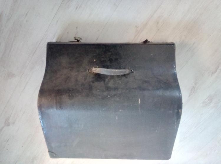 Harmonika zelo stara ročno izdelana