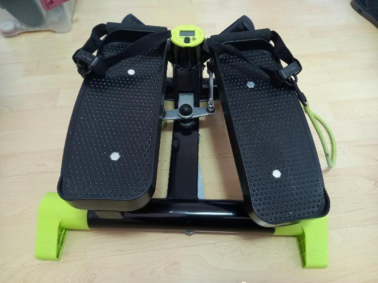 Stepper z ročkami za roke