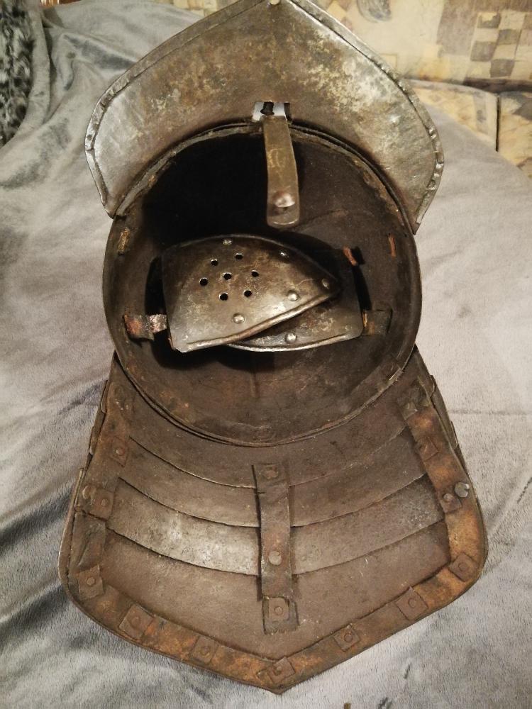 Bojna čelada-spletnedrazbe.si