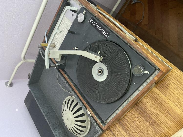 Gramofon Trubadur-spletnedrazbe.si