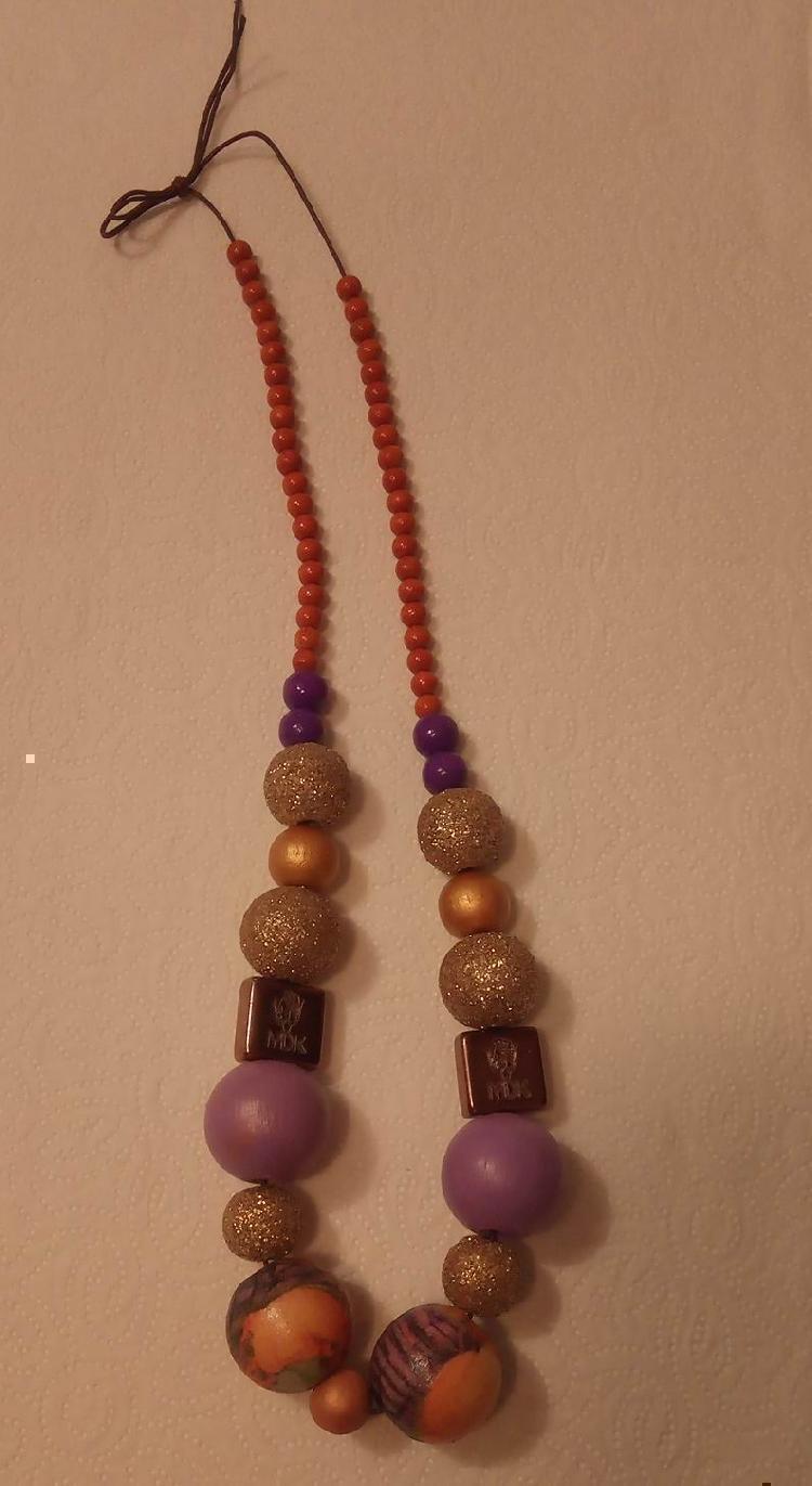 Lesena ogrlica M-spletnedrazbe.si