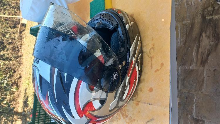 Motoristična čelada-spletnedrazbe.si