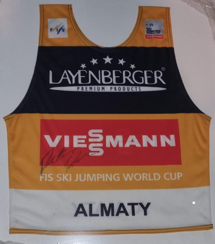 Peter Prevc Svetovni pokal v skokih rumena majica 2016-spletnedrazbe.si