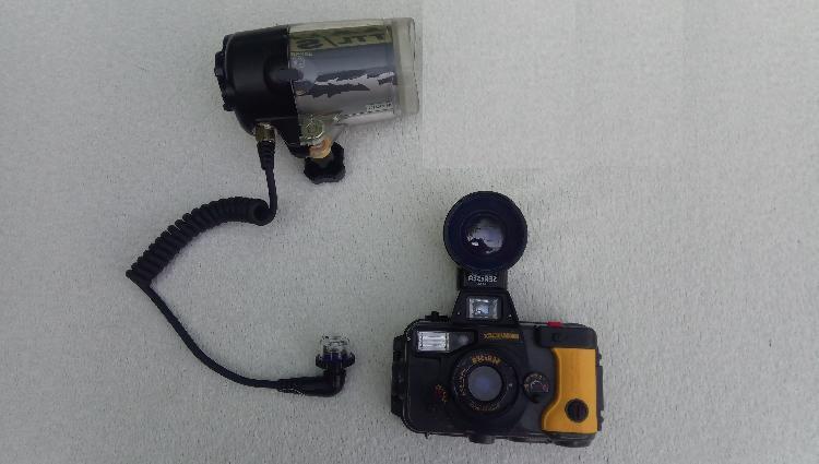 Podvodni fotoaparat Sea Sea Motormarine EX II-spletnedrazbe.si