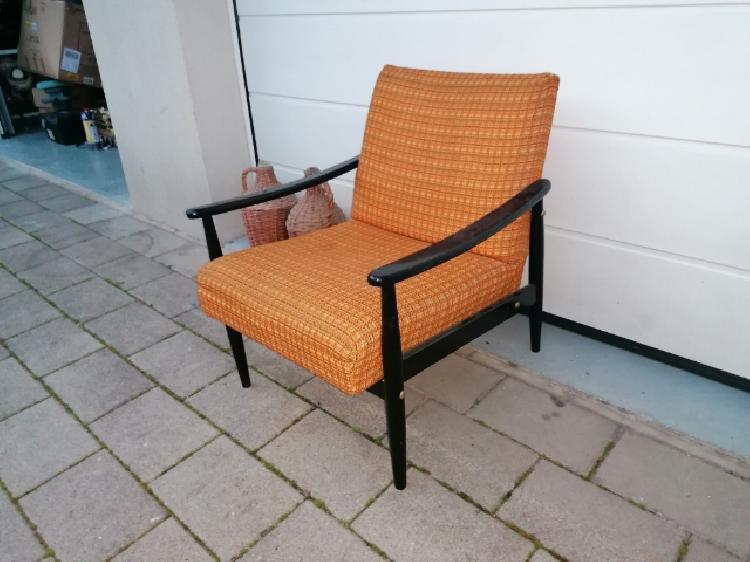 Starinski naslonjač-spletnedrazbe.si